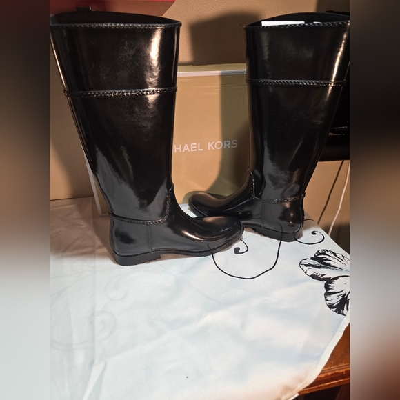 🔥EUC MICHAEL KORS LOGO STOCKARD TALL RUBBER RAIN BOOTS - Picture 6 of 16